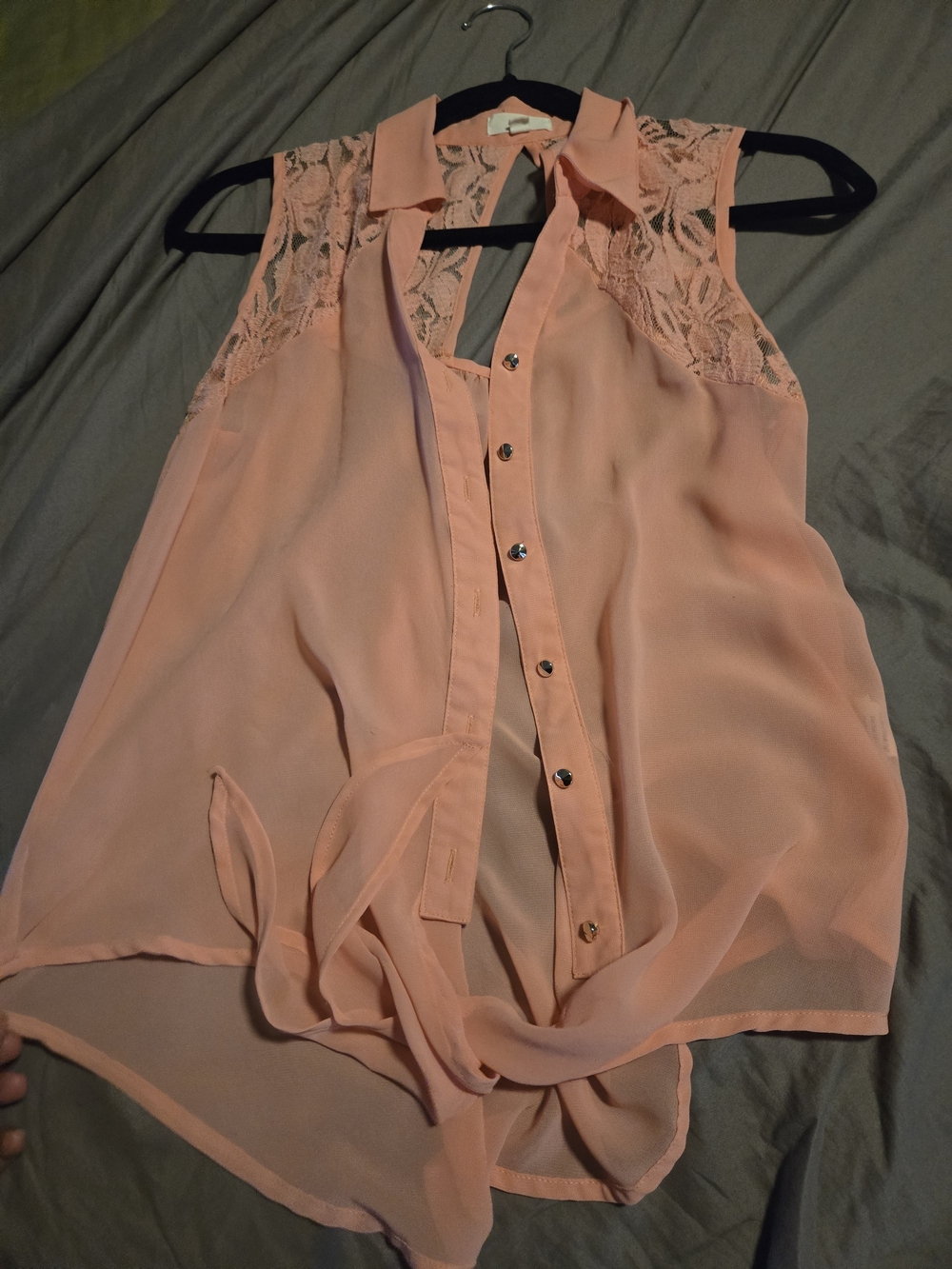 mine Peach Lace Yoke Sleeveless Chiffon Button-Front Blouse